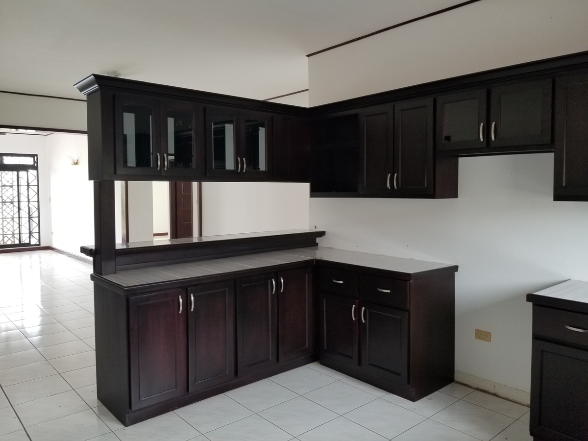 Unfurnished 4 Bed Apartment for Rent in Belize City